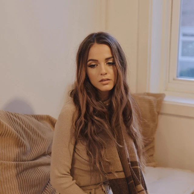 Jaime Deraz – Sadie