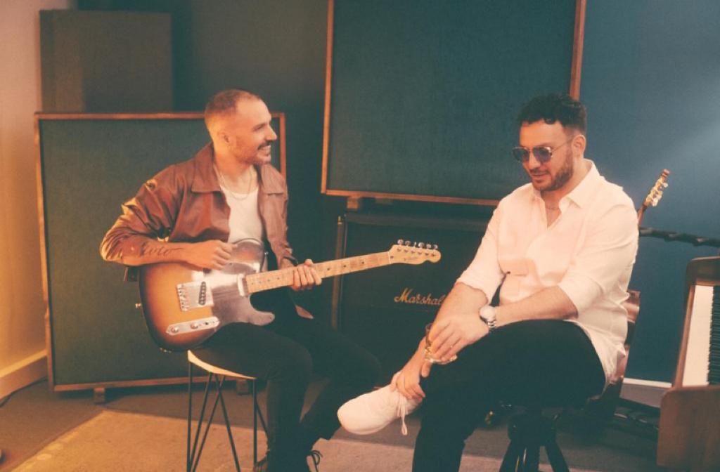 «COMO UNA SOMBRA» Música hecha con el corazón por ‘NAHUEL ROMAGNOLI»