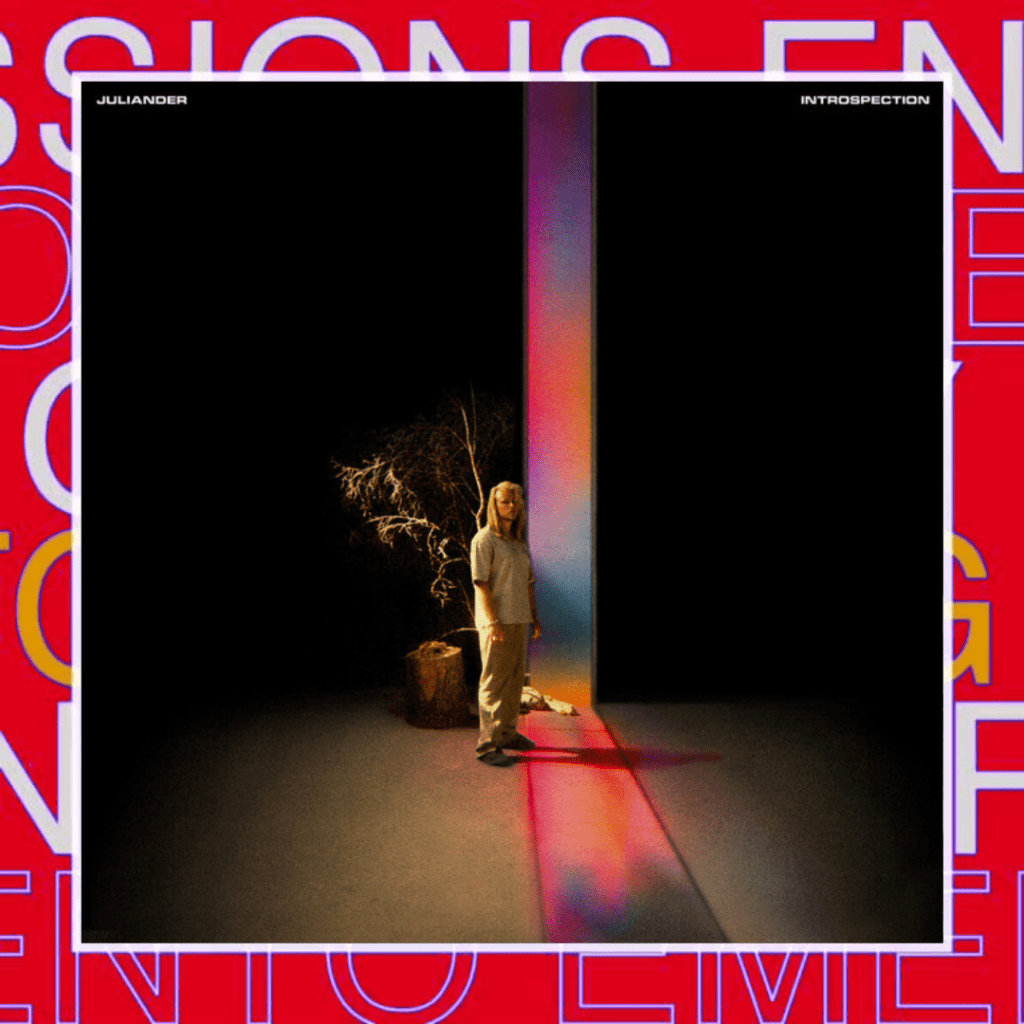 Juliander – Strange