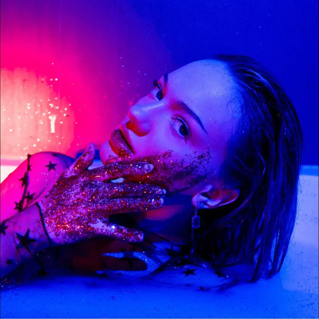 NYRE -Glitter With A Vengeance