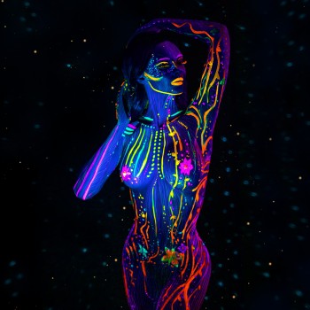 WRENÉ – Metamorphosis