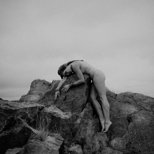 Black Pines – Run and&nbsp;Hide