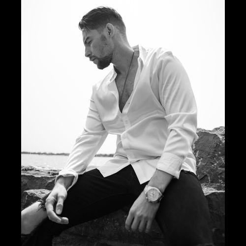 Robbie Finnegan – Lone Wolf