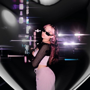 Amelie Jat –  i’m so in love(i think i’m gonna be&nbsp;sick)