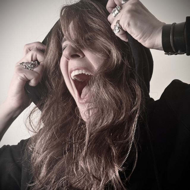 Kim Cho – Bitch In My&nbsp;Head