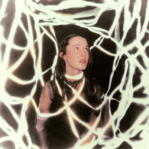 AVEY – deep&nbsp;cut