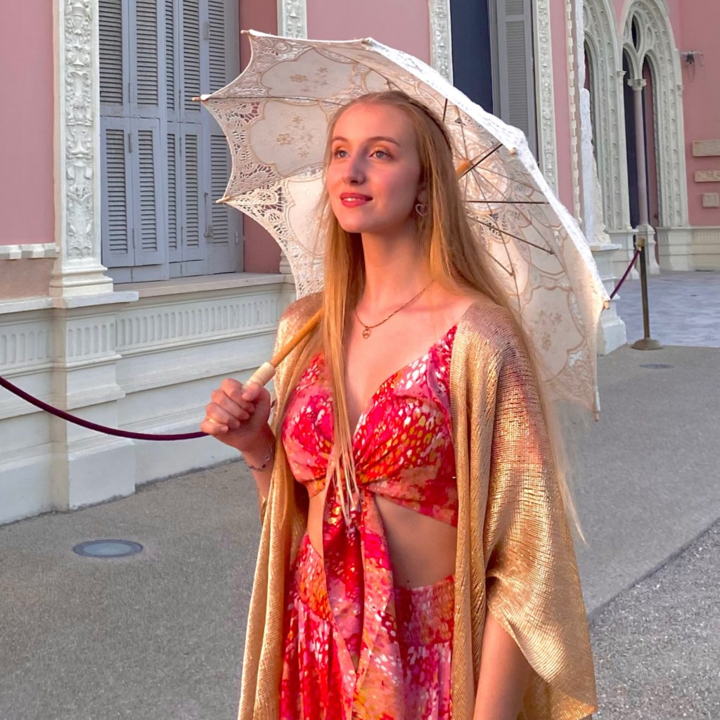 MELINA HAZEWOOD – Simple&nbsp;Desire