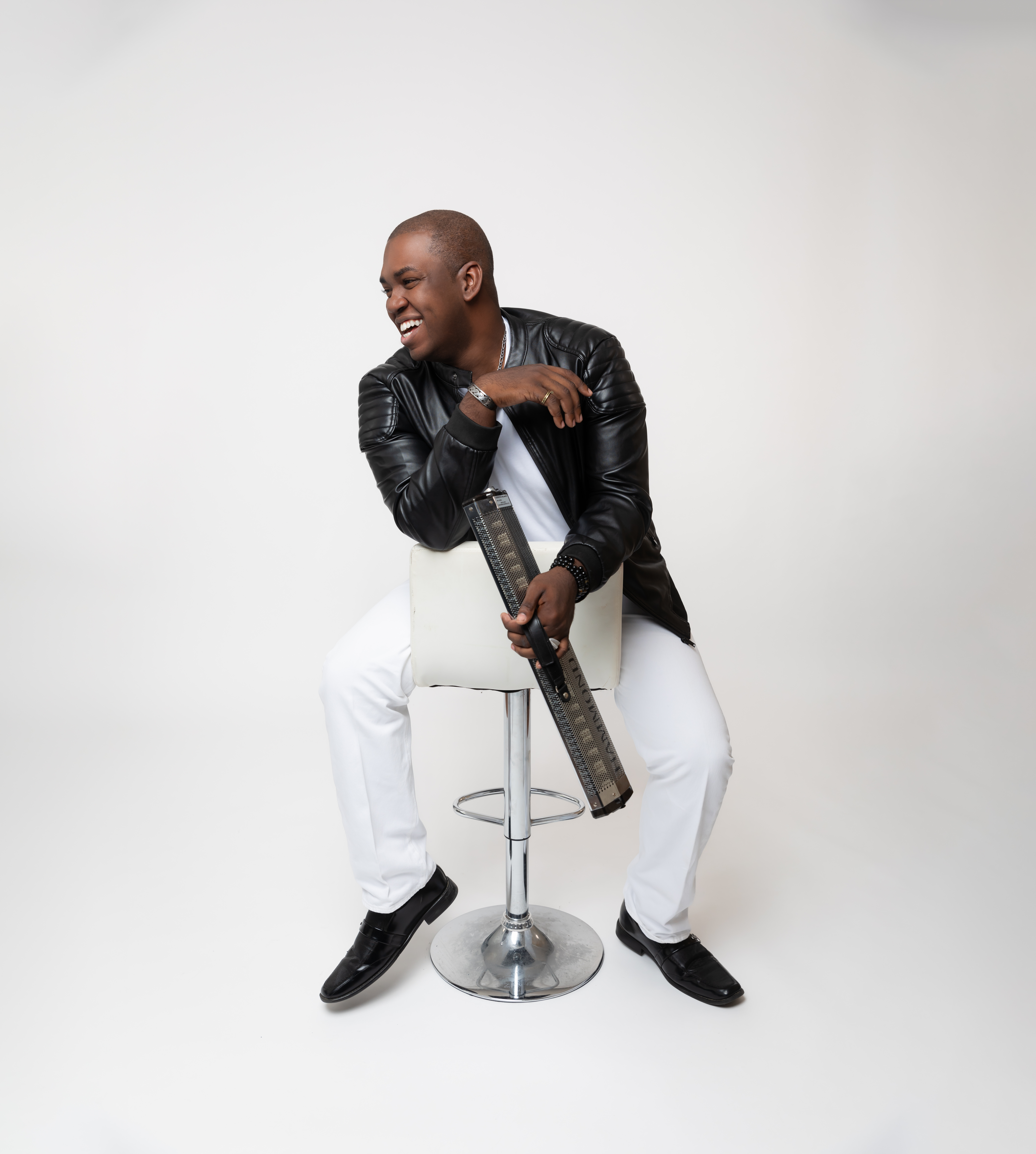 Sonny Gullage – Go Be Free