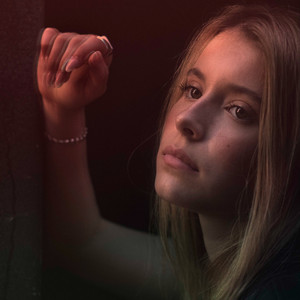 Olivia Aliotti – delayed teenage&nbsp;angst