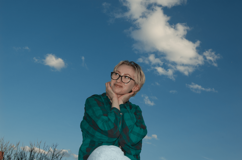 Joyce Tratnyek – Loser Like&nbsp;Me