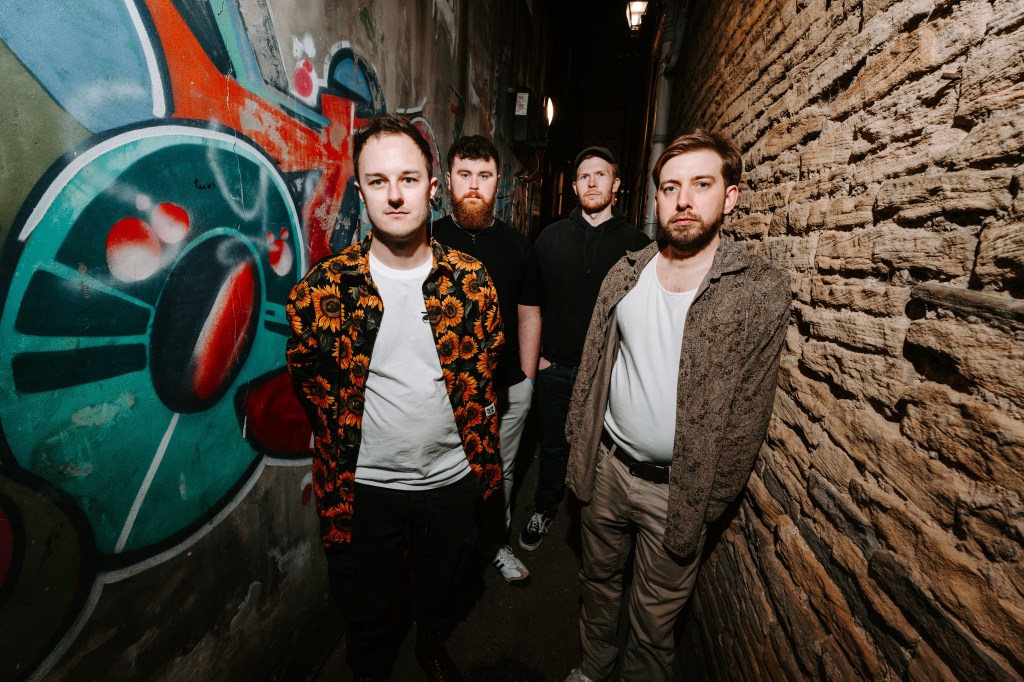 Lomens – Unplug the&nbsp;Earth