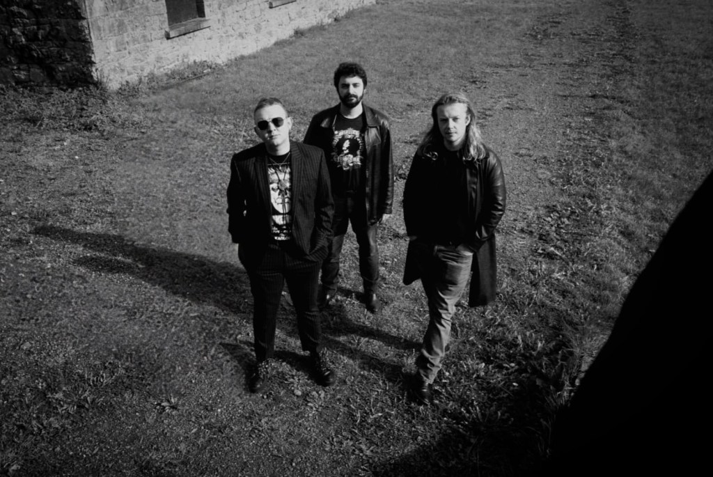 The Savage Hearts – This Time Tomorrow