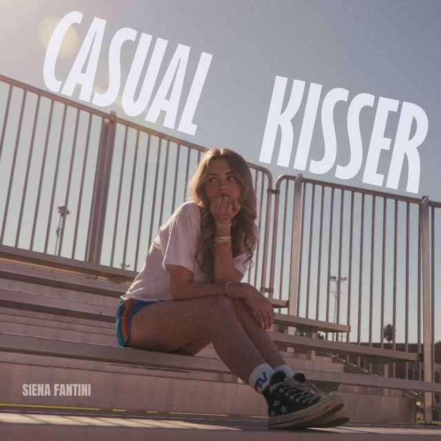 Siena Fantini – casual&nbsp;kisser